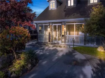 Hamilton, ON L8H6X8, 6 Bedrooms Bedrooms, ,3 BathroomsBathrooms,Single Family,For Sale,H4177485 Hamilton, ON L8H6X8, 6 Bedrooms Bedrooms, ,3 BathroomsBathrooms,Single Family,For Sale,H4177485
