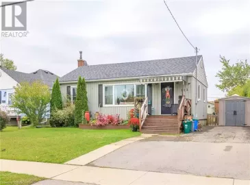 143 CATHERINE Street, Fort Erie, ON L2A2J1, 5 Bedrooms Bedrooms, ,2 BathroomsBathrooms,Single Family,For Sale,CATHERINE,40501302