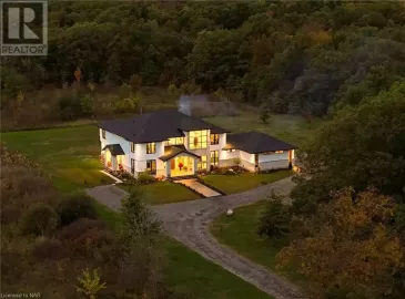 13791 MONTROSE Road, Niagara Falls, Ontario L3B5N7, 5 Bedrooms Bedrooms, ,4 BathroomsBathrooms,Single Family,For Sale,MONTROSE,40501635