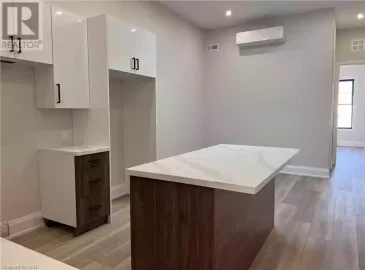 43 JARVIS Street, Fort Erie, ON L2A2S3, 2 Bedrooms Bedrooms, ,1 BathroomBathrooms,Single Family,For Lease,JARVIS,40500703
