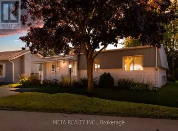 57 Linden Lane Lane, Innisfil, ON L9S1P2, 2 Bedrooms Bedrooms, ,2 BathroomsBathrooms,Single Family,For Sale,Linden Lane,N7230530