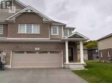 44 Lymburner Street, Pelham, Ontario L3B5N5, 4 Bedrooms Bedrooms, ,3 BathroomsBathrooms,Single Family,For Lease,Lymburner,X7230592