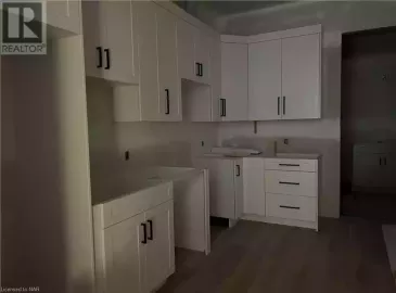 43 JARVIS Street, Fort Erie, ON L2A2S3, 1 Bedroom Bedrooms, ,1 BathroomBathrooms,Single Family,For Lease,JARVIS,40500176