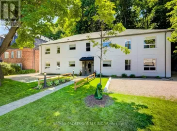 238 South Kingsway, Toronto, Ontario M6S3T9, 15 Bedrooms Bedrooms, ,8 BathroomsBathrooms,Multi-family,For Sale,South Kingsway,W7231358 238 South Kingsway, Toronto, Ontario M6S3T9, 15 Bedrooms Bedrooms, ,8 BathroomsBathrooms,Multi-family,For Sale,South Kingsway,W7231358