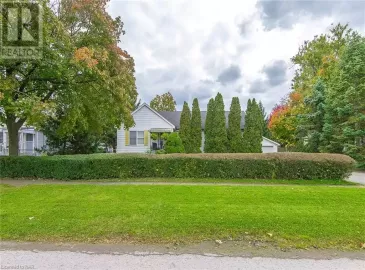 4270 CHIPPAWA Parkway, Chippawa, Ontario L2G6E7, 4 Bedrooms Bedrooms, ,3 BathroomsBathrooms,Single Family,For Sale,CHIPPAWA,40501596