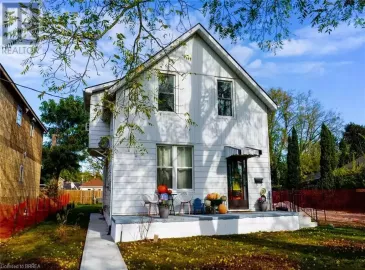 11 CHARLES Street, Brantford, Ontario N3T1A9, 3 Bedrooms Bedrooms, ,2 BathroomsBathrooms,Multi-family,For Sale,CHARLES,40502076