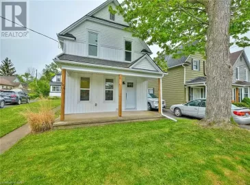 248 HENRIETTA Street, Fort Erie, ON L2A2K7, 2 Bedrooms Bedrooms, ,3 BathroomsBathrooms,Single Family,For Sale,HENRIETTA,40502601