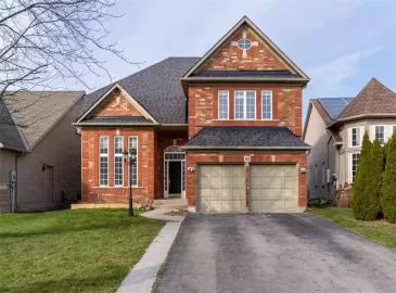 Ancaster, ON L9G5A1, 6 Bedrooms Bedrooms, ,4 BathroomsBathrooms,Single Family,For Sale,H4176692