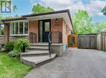 1216 Grange Road, Oakville, ON L6H1P7, 2 Bedrooms Bedrooms, ,2 BathroomsBathrooms,Single Family,For Sale,Grange,W7233602 1216 Grange Road, Oakville, ON L6H1P7, 2 Bedrooms Bedrooms, ,2 BathroomsBathrooms,Single Family,For Sale,Grange,W7233602