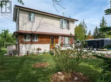 399 BERTIE BAY Road, Fort Erie, ON L2A5M4, 3 Bedrooms Bedrooms, ,1 BathroomBathrooms,Single Family,For Sale,BERTIE BAY,40501876