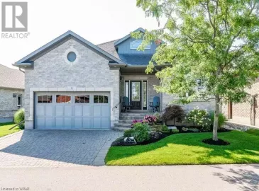 31 KETTLE LAKE Drive, New Hamburg, Ontario N3A0C3, 3 Bedrooms Bedrooms, ,3 BathroomsBathrooms,Single Family,For Lease,KETTLE LAKE,40502350