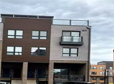 Niagara Falls, Ontario L2E0C1, 2 Bedrooms Bedrooms, ,2 BathroomsBathrooms,Single Family,For Lease,H4177868