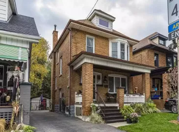 Hamilton, Ontario L8M3L8, 4 Bedrooms Bedrooms, ,1 BathroomBathrooms,Single Family,For Sale,H4177675