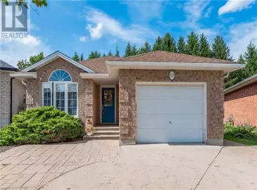 18 WHITTAKER Court, Guelph, Ontario N1C1G1, 5 Bedrooms Bedrooms, ,2 BathroomsBathrooms,Single Family,For Sale,WHITTAKER,40461937