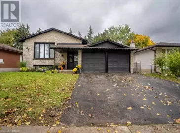 43 CHAMPLAIN Crescent, Kitchener, Ontario N2B2Y7, 4 Bedrooms Bedrooms, ,2 BathroomsBathrooms,Single Family,For Sale,CHAMPLAIN,40503014
