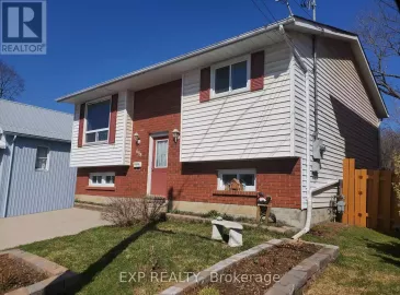 688 Frank Street, Peterborough, ON K9J4M9, 3 Bedrooms Bedrooms, ,2 BathroomsBathrooms,Single Family,For Sale,Frank,X7238318 688 Frank Street, Peterborough, ON K9J4M9, 3 Bedrooms Bedrooms, ,2 BathroomsBathrooms,Single Family,For Sale,Frank,X7238318