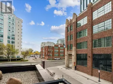 38 Dan Leckie Way, Toronto, Ontario M5V2V6, 2 Bedrooms Bedrooms, ,1 BathroomBathrooms,Single Family,For Lease,Dan Leckie,C7239244