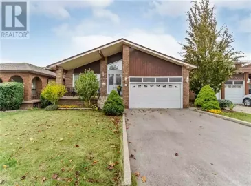 391 JANENE Court, Mississauga, Ontario L5A3Z2, 6 Bedrooms Bedrooms, ,4 BathroomsBathrooms,Single Family,For Sale,JANENE,40504223