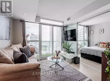 85 Queens Wharf Road, Toronto, Ontario M5V0J9, 2 Bedrooms Bedrooms, ,1 BathroomBathrooms,Single Family,For Sale,Queens Wharf,C7243350