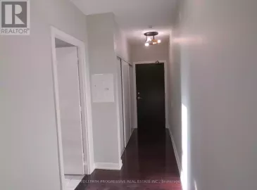 33 Charles Street, Toronto, ON M4Y0A2, 2 Bedrooms Bedrooms, ,1 BathroomBathrooms,Single Family,For Lease,Charles,C7243562