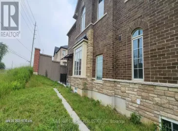 2 Goderich Drive, Brampton, Ontario L7A5A7, 2 Bedrooms Bedrooms, ,1 BathroomBathrooms,Single Family,For Lease,Goderich,W7243526