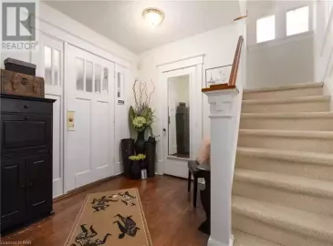 5950 CULP Street, Niagara Falls, Ontario L2G2B5, 5 Bedrooms Bedrooms, ,2 BathroomsBathrooms,Single Family,For Sale,CULP,40504611