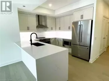 71 WYNDHAM Street, Guelph, Ontario N1E5R3, 2 Bedrooms Bedrooms, ,2 BathroomsBathrooms,Single Family,For Lease,WYNDHAM,40504719