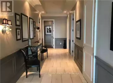 311 Bay Street, Toronto, Ontario M5H4G5, 2 Bedrooms Bedrooms, ,3 BathroomsBathrooms,Single Family,For Lease,Bay,C7246378