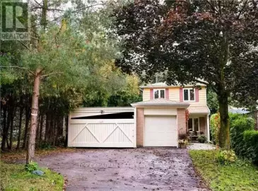 127 Huron Heights Drive, Newmarket, Ontario L3Y4Z6, 4 Bedrooms Bedrooms, ,3 BathroomsBathrooms,Single Family,For Sale,Huron Heights,N7246676