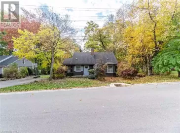 804 SHADELAND Avenue, Burlington, Ontario L7T2M1, 3 Bedrooms Bedrooms, ,2 BathroomsBathrooms,Single Family,For Sale,SHADELAND,40504151 804 SHADELAND Avenue, Burlington, Ontario L7T2M1, 3 Bedrooms Bedrooms, ,2 BathroomsBathrooms,Single Family,For Sale,SHADELAND,40504151