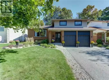 96 MCCARRON Crescent, Waterloo, ON N2L5N2, 4 Bedrooms Bedrooms, ,3 BathroomsBathrooms,Single Family,For Sale,MCCARRON,40504889