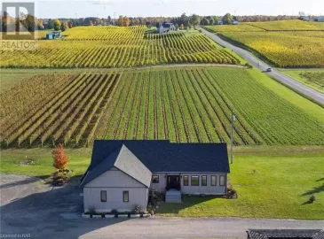 3753 QUARRY Road, Beamsville, Ontario L3J1X4, 2 Bedrooms Bedrooms, ,2 BathroomsBathrooms,Single Family,For Sale,QUARRY,40502959