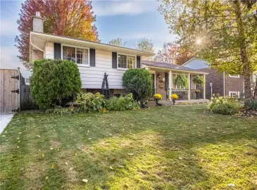 Niagara Falls, Ontario L2J1X3, 3 Bedrooms Bedrooms, ,2 BathroomsBathrooms,Single Family,For Sale,H4178235