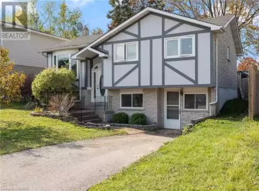 10 GARDEN Crescent, Paris, ON N3L3T4, 4 Bedrooms Bedrooms, ,3 BathroomsBathrooms,Single Family,For Sale,GARDEN,40504743