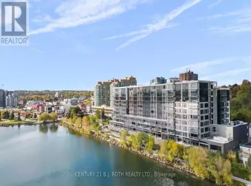 185 Dunlop Street, Barrie, Ontario L4M1B2, 2 Bedrooms Bedrooms, ,2 BathroomsBathrooms,Single Family,For Lease,Dunlop,S7247550
