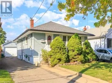 273 GRANTHAM Avenue, St. Catharines, Ontario L2M4Z8, 4 Bedrooms Bedrooms, ,2 BathroomsBathrooms,Single Family,For Sale,GRANTHAM,40504633 273 GRANTHAM Avenue, St. Catharines, Ontario L2M4Z8, 4 Bedrooms Bedrooms, ,2 BathroomsBathrooms,Single Family,For Sale,GRANTHAM,40504633
