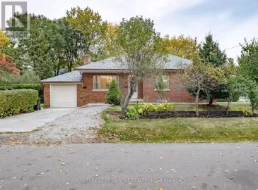 22 Carysfort Road, Toronto, ON M8Z4X2, 2 Bedrooms Bedrooms, ,1 BathroomBathrooms,Single Family,For Lease,Carysfort,W7250586