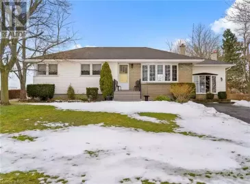 425 QUEENSTON Road, Niagara-on-the-Lake, ON L0S1J0, 3 Bedrooms Bedrooms, ,1 BathroomBathrooms,Single Family,For Lease,QUEENSTON,40497297