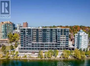 185 Dunlop Street, Barrie, Ontario L4M1B2, 2 Bedrooms Bedrooms, ,2 BathroomsBathrooms,Single Family,For Lease,Dunlop,S7251614