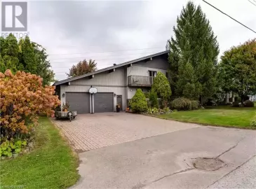 2115 PORTAGE Road, Niagara Falls, ON L2E6S4, 7 Bedrooms Bedrooms, ,4 BathroomsBathrooms,Single Family,For Sale,PORTAGE,40504345