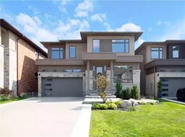Hamilton, ON L9G0C6, 4 Bedrooms Bedrooms, ,4 BathroomsBathrooms,Single Family,For Lease,H4178499