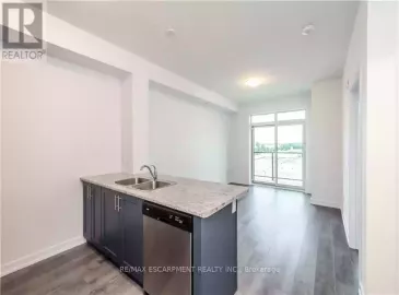 5055 Greenlane Road, Niagara Falls, Ontario L0R1B3, 2 Bedrooms Bedrooms, ,1 BathroomBathrooms,Single Family,For Sale,Greenlane,X7252816