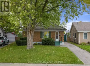 42 Warwick Drive, Chatham-Kent, ON N8A3N4, 4 Bedrooms Bedrooms, ,2 BathroomsBathrooms,Single Family,For Sale,Warwick,X7254408