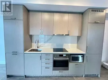 60 Honeycrisp Crescent, Vaughan, ON L4K0N5, 2 Bedrooms Bedrooms, ,1 BathroomBathrooms,Single Family,For Lease,Honeycrisp,N7255226