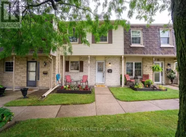 580 Eyer Drive, Pickering, Ontario L1W3B7, 3 Bedrooms Bedrooms, ,2 BathroomsBathrooms,Single Family,For Sale,Eyer,E7255418 580 Eyer Drive, Pickering, Ontario L1W3B7, 3 Bedrooms Bedrooms, ,2 BathroomsBathrooms,Single Family,For Sale,Eyer,E7255418