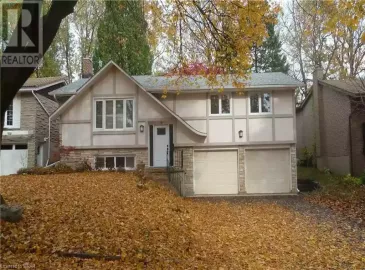 104 MCCARRON Crescent, Waterloo, ON N2L5N2, 3 Bedrooms Bedrooms, ,3 BathroomsBathrooms,Single Family,For Lease,MCCARRON,40506073