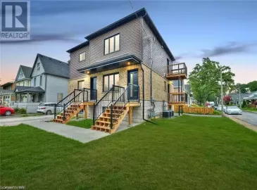 272 NIAGARA Street, Welland, Ontario L3C1K4, 2 Bedrooms Bedrooms, ,1 BathroomBathrooms,Single Family,For Lease,NIAGARA,40506886 272 NIAGARA Street, Welland, Ontario L3C1K4, 2 Bedrooms Bedrooms, ,1 BathroomBathrooms,Single Family,For Lease,NIAGARA,40506886