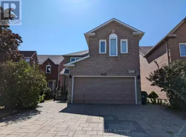 4828 Rosebriar Court, Mississauga, Ontario L5M5M9, 2 Bedrooms Bedrooms, ,1 BathroomBathrooms,Single Family,For Lease,Rosebriar,W7261434