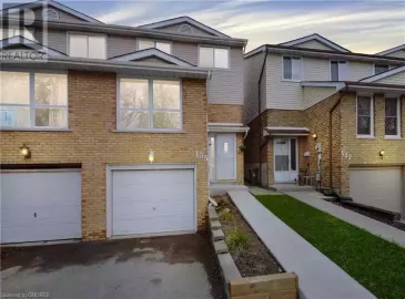 135 AYLMER Crescent, Stoney Creek, Ontario L8J1K1, 3 Bedrooms Bedrooms, ,3 BathroomsBathrooms,Single Family,For Sale,AYLMER,40505173