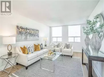 3650 KANEFF Crescent, Mississauga, Ontario L5A4A1, 1 Bedroom Bedrooms, ,2 BathroomsBathrooms,Single Family,For Sale,KANEFF,40507388